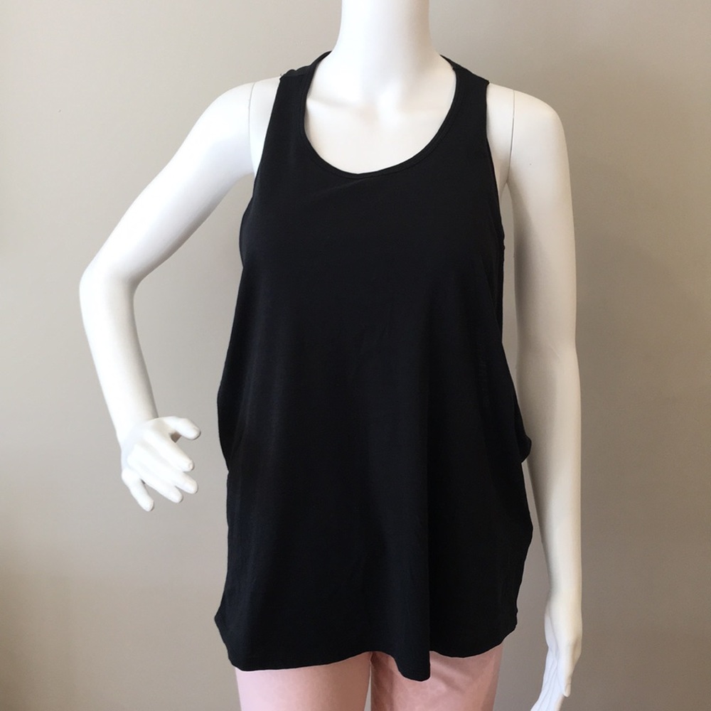 Beyond Yoga Round the Twist Tank Large Black